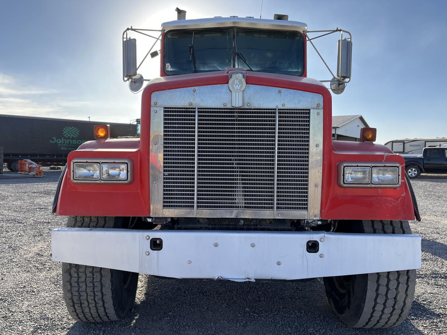 TRACTOCAMION KENWORTH W900